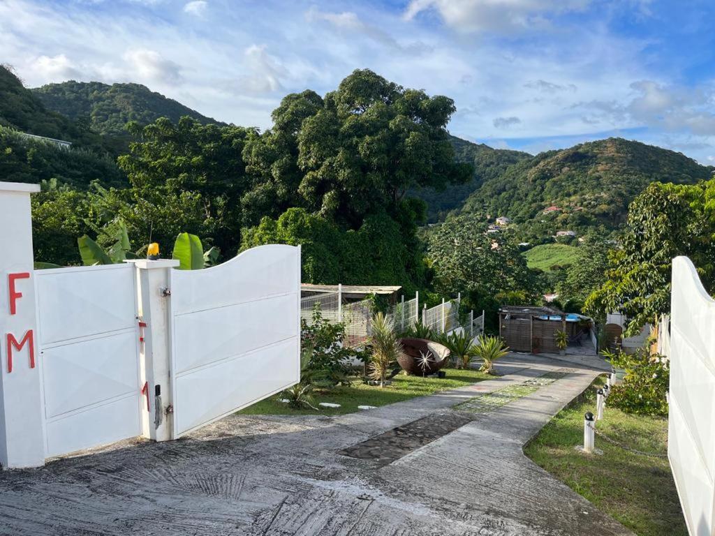 Residence Flores De Maria Le Marin Екстер'єр фото